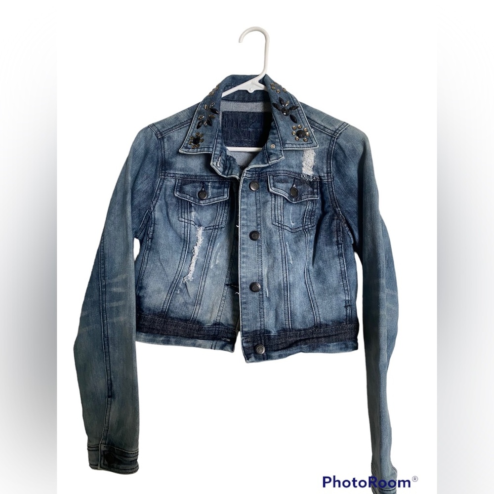 Womens jean jacket. Rue 21. Medium